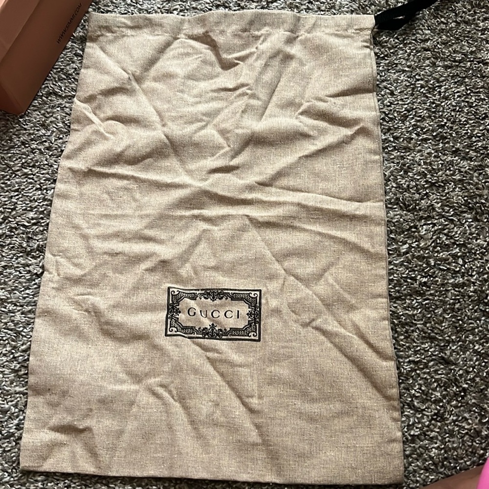 Gucci dust bag